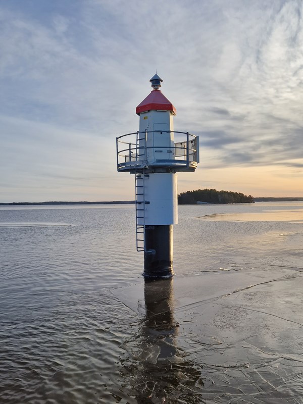 Skylgrund fyr, efter Bild på fyr