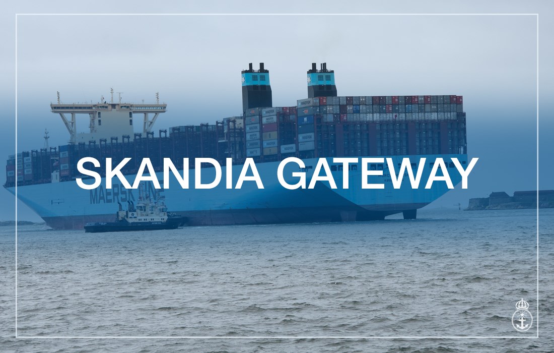 A ship on the sea. If you click on the photo you will be send to a page  about Skandia Gateway.