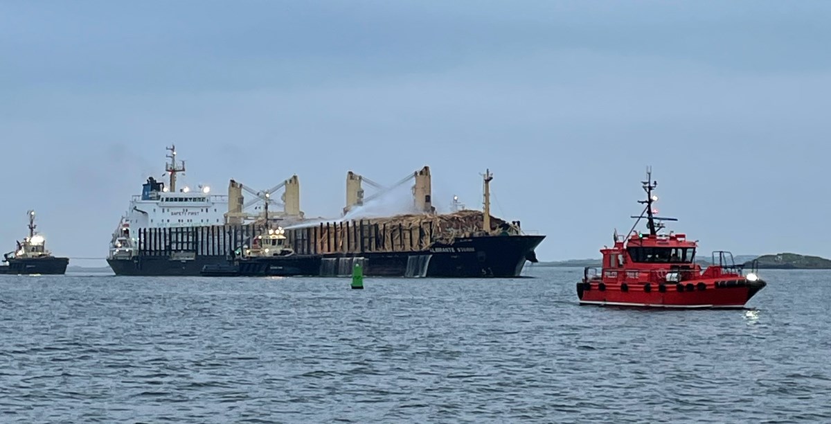 Almirante Storni lotsas in till Göteborgs Hamn Almirante Storni lotsas in till Göteborgs Hamn