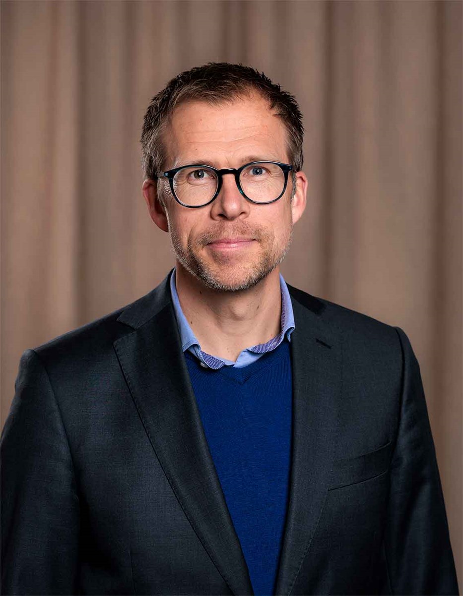 Mattias Hyllert, direktör för sjö- och flygräddningsavdelningen. Porträtt på Mattias Hyllert